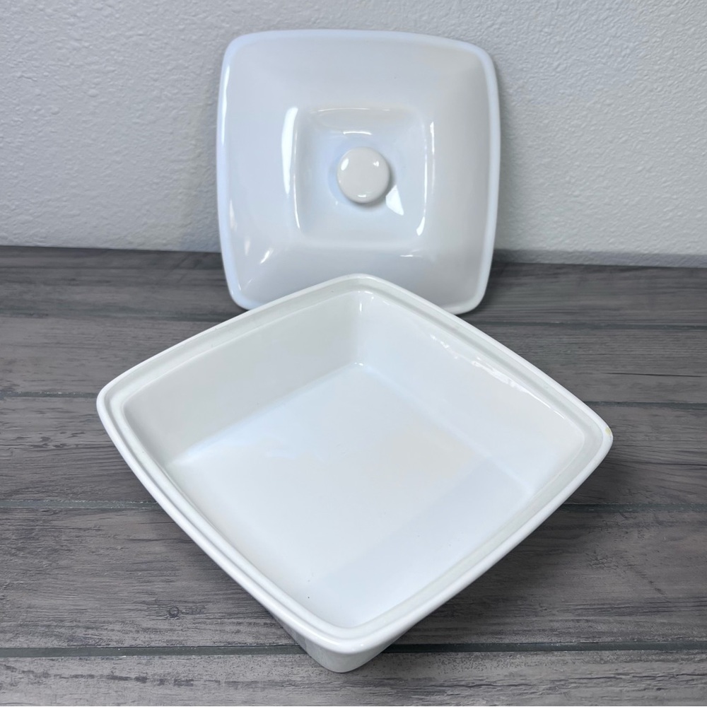 Banquet White Ceramic Casserole Baking Dish with Lid & Scrollwork Metal Stand - Picture 10 of 10